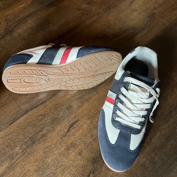 US polo Assn shoes almost new - Picture 5 of 5
